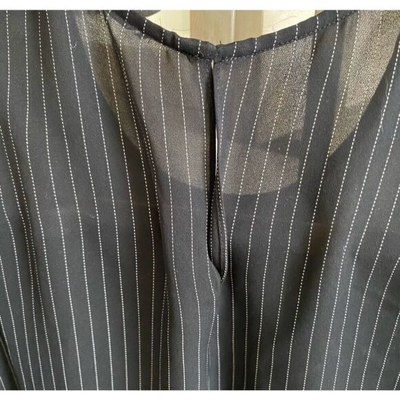 Theory NWOT ‘Brennia’ Silk Pinstripe Sheer Shell Blouse Top in Black Size Medium - Picture 6 of 8